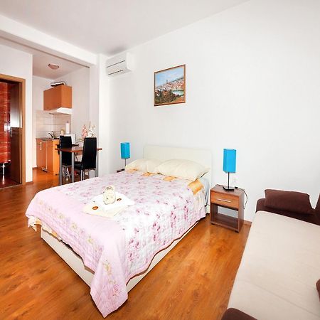 Apartments Barbara Brseč Szoba fotó